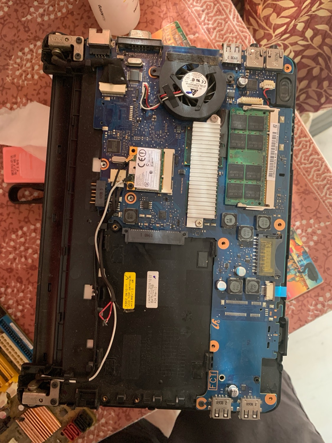 Laptop teardown — mainboard, memory and cooling