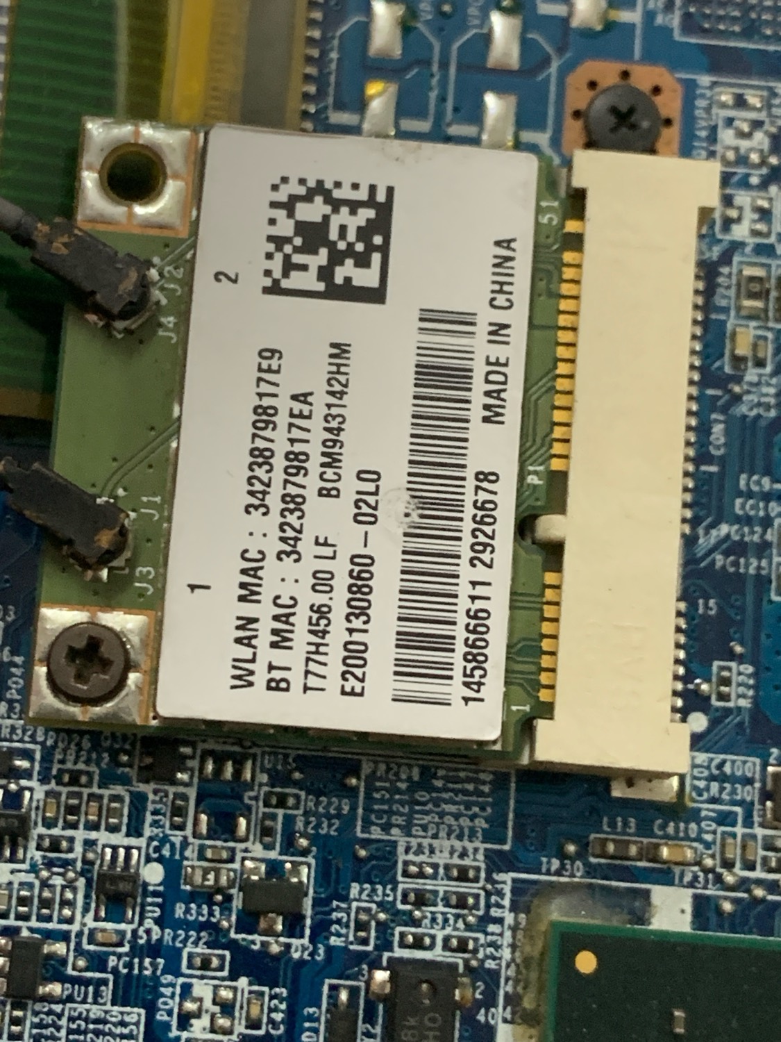A Wi-Fi / Bluetooth combo card